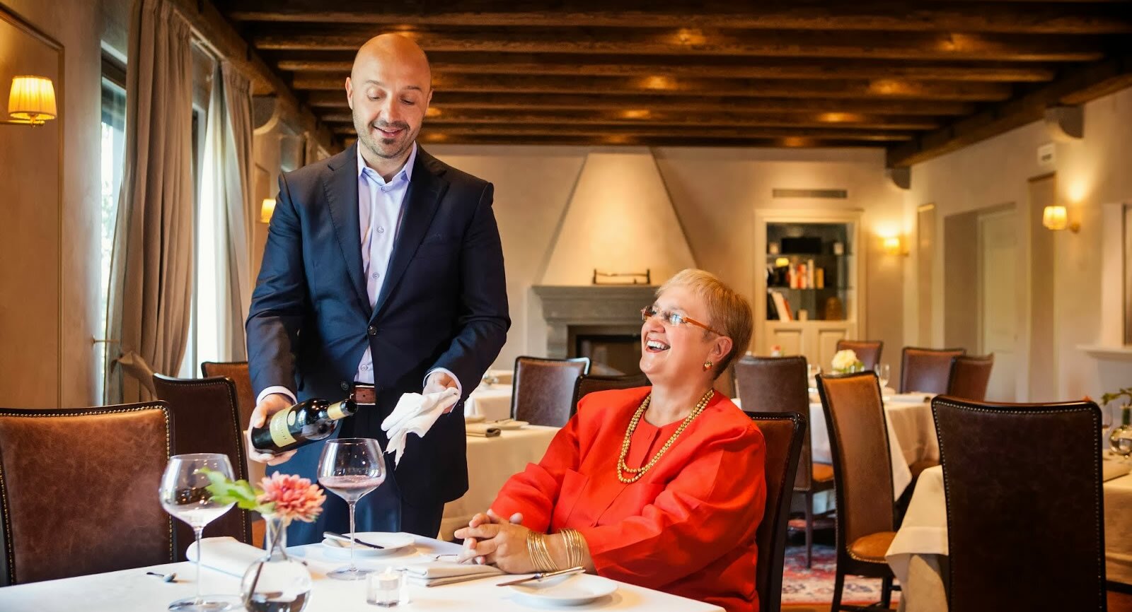 Lidia Bastianich a cena con suo figlio Joe, famoso giudice di MasterChef