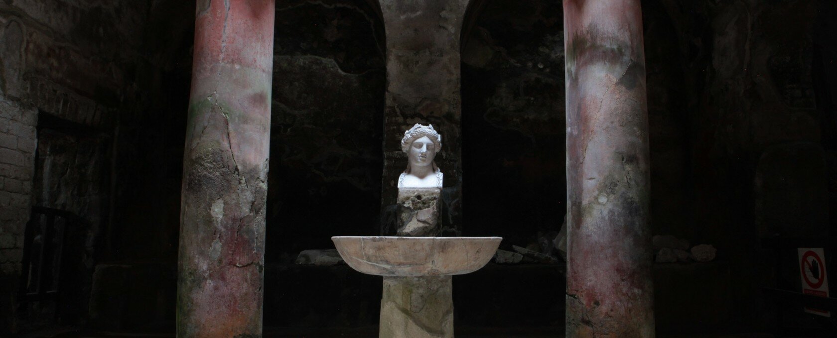 Ercolano - Vestibolo delle Terme Suburbane Atriolo - Impluvium