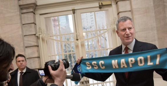 bill de blasio napoli