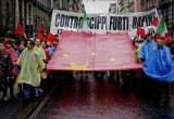 Migranti: corteo a Napoli, cinesi 'basta furti e rapine'
